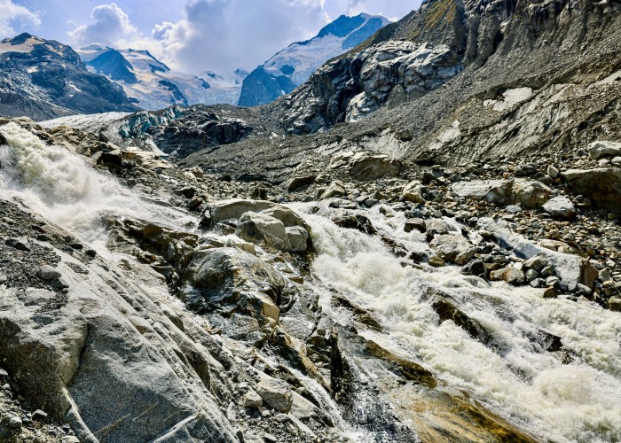 Glacier Hiking in Switzerland – Safety & Cost Guide