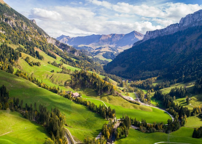 Best eSIM Options for Tourists Visiting Switzerland