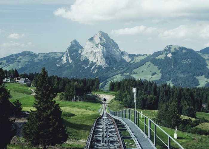 Top Luxury Train Journeys in Switzerland for 2025