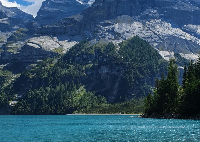 Best Romantic Picnic Spots in the Swiss Alps