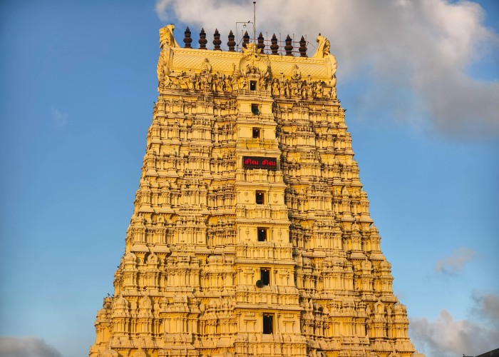Rameswaram Jyotirlinga Tour: A Spiritual Journey to the Sacred Shore