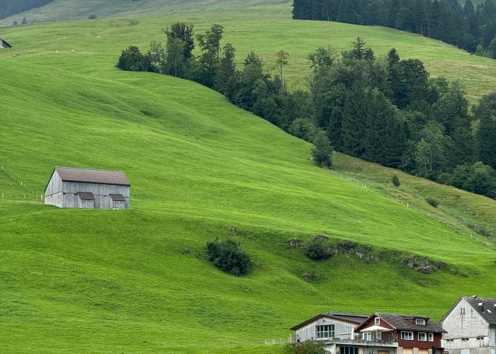 Villages-to-Villages Walks in Switzerland – Multi-Day Inn-Hopping Routes with Logistics Included