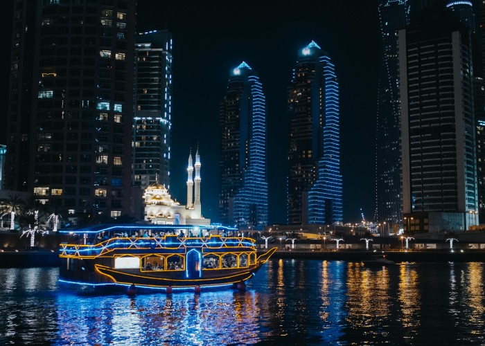 Dubai Yacht Rentals and Tours: Complete Guide