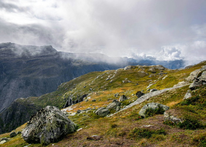Alpine Bushwalking Australia: Hut to Hut Loop – Tour & Trek Guide
