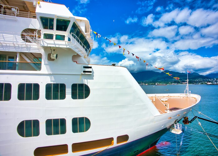 How to Book Last-Minute Luxury Cruises: An Informational Guide