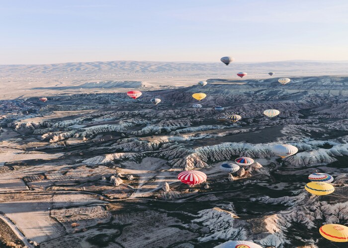 Best Hot Air Balloon Rides in the World: A Complete Guide to Scenic Sky Adventures