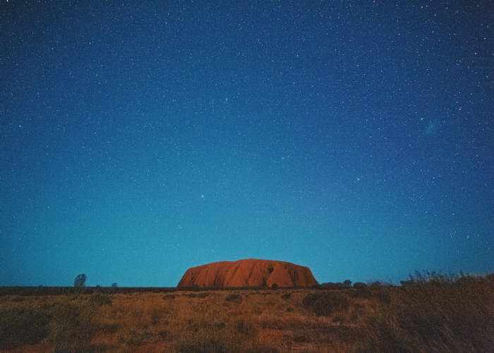 Uluru Nighttime Stargazing + Base Walk: Tour & Trek Guide