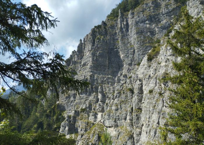 Schrammstein Ridge Scramble + Lagoon Viewpoints: Tour & Trek Guide