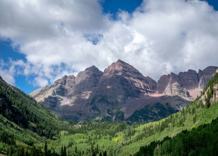 Escape to the Peaks: Discover the Most Luxurious Mountain Retreats in Colorado