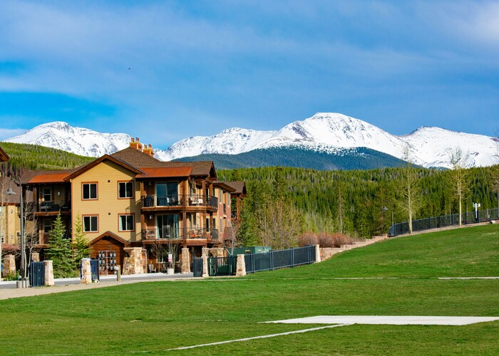 The Ultimate Guide to the Most Expensive Ski Resorts in Aspen USA