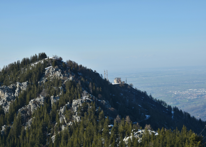 Glass House Mountains Summit Trek, QLD – Tour & Trek Guide