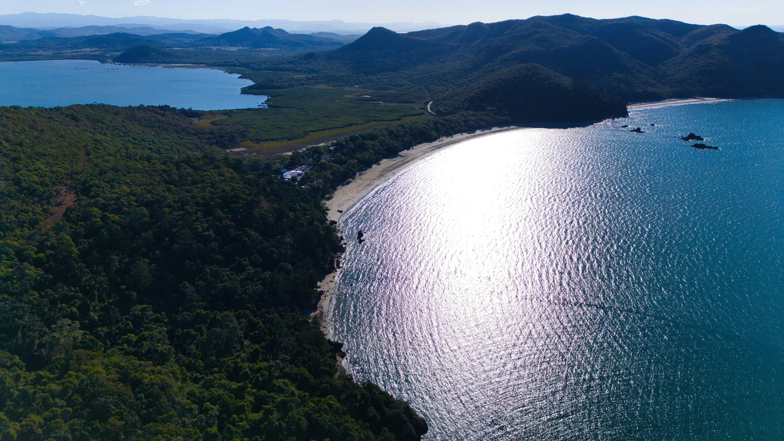 Fraser Island Lake Mackenzie Hike & Swim, QLD – Tour & Trek Guide