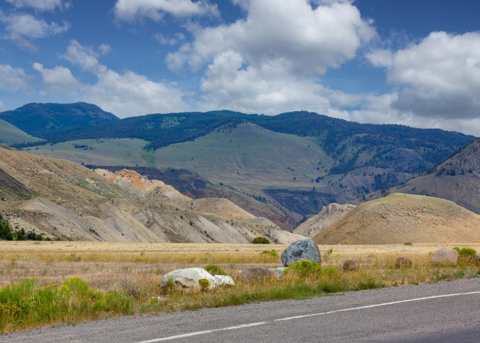 Yellowstone Backcountry Hikes, Montana: Complete Tour & Trek Guide