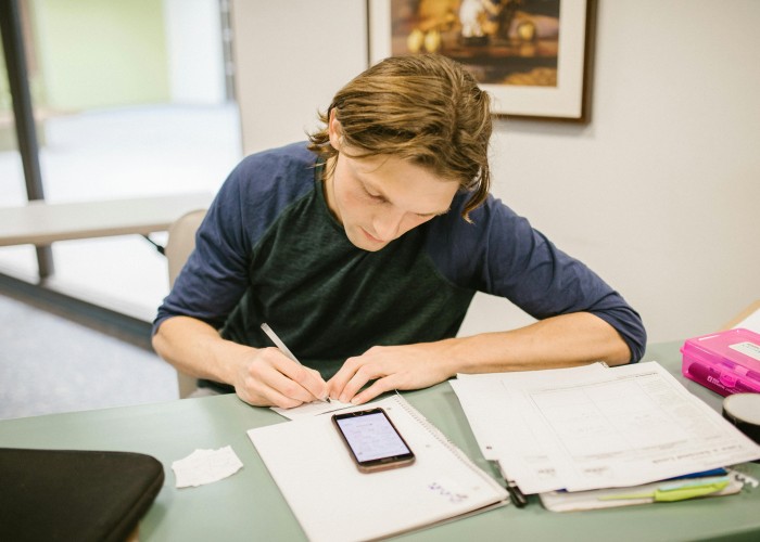 What Causes Migraines and How to Recognize the Triggers