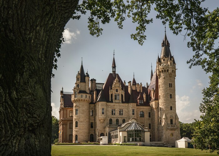Step Into Royalty: The Ultimate Guide to Luxury Castle Stays in Europe
