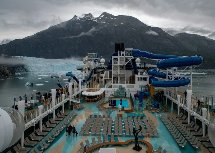 Majestic Alaskan Luxury Cruises with Private Cabins for an Unforgettable Escape