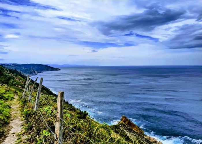 Great Ocean Walk, Victoria Coastline (104 km) – Tour & Trek