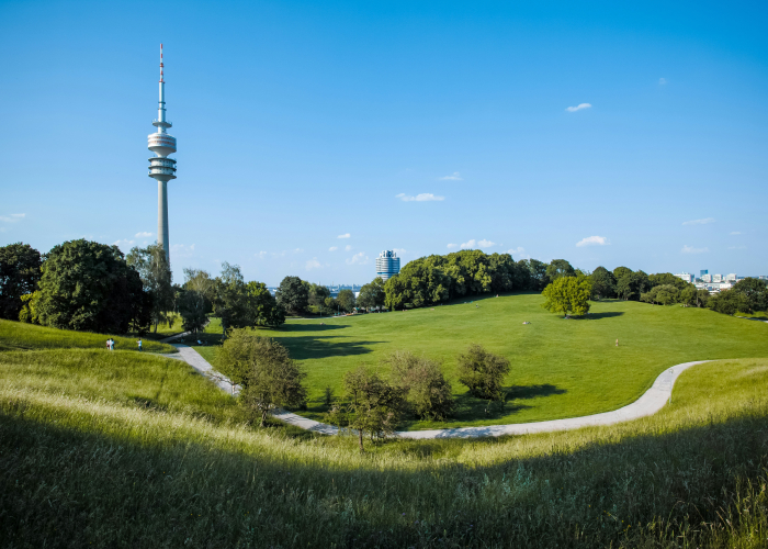 Guided Munich Beer‑Garden Cycle & Walking Route, Tour & Trek