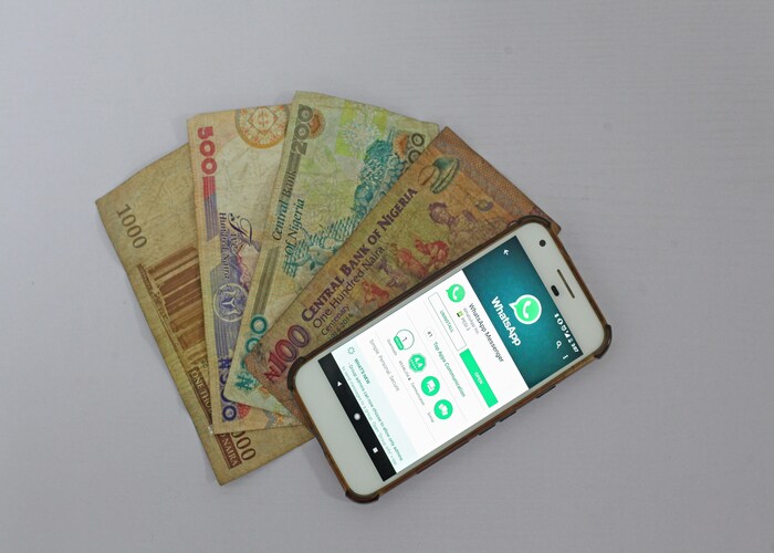 Currency Converter Apps That Save Money: Smarter Travel Spending