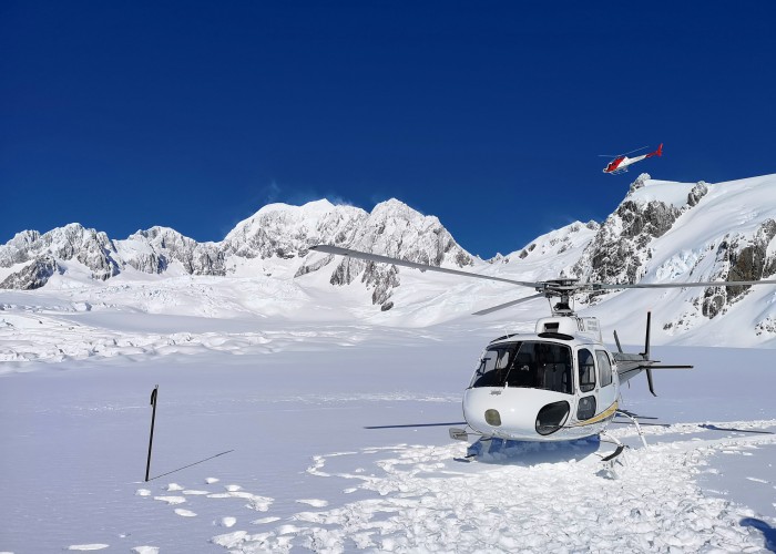 Luxury Ski Resorts with Private Helicopter Transfers: Where Winter Becomes Pure Luxury