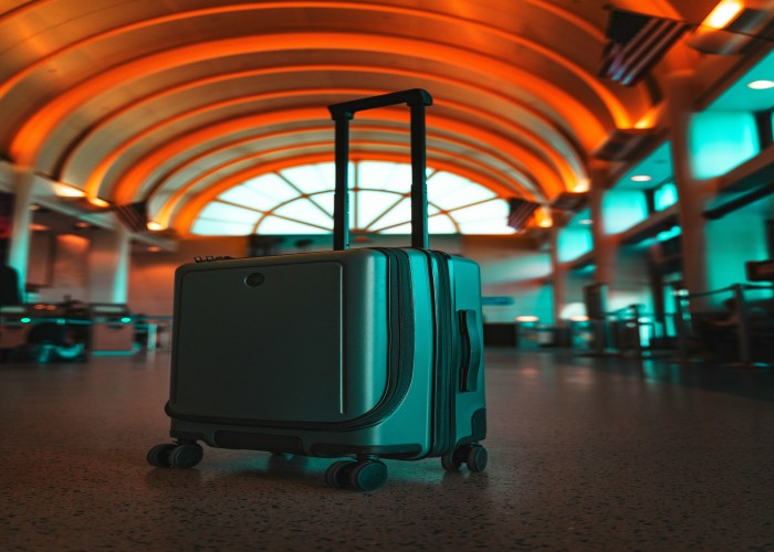 Best Travel-Friendly Luggage with GPS Tracking: Smart, Secure, and Stress-Free Travel Guide