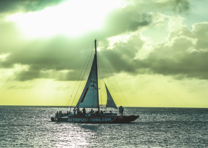 Sail Beyond the Ordinary A Complete Guide to Private Yacht Rentals in the Caribbean