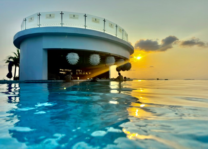 Luxury Underwater Hotels That Redefine Dream Travel Experiences Worldwide