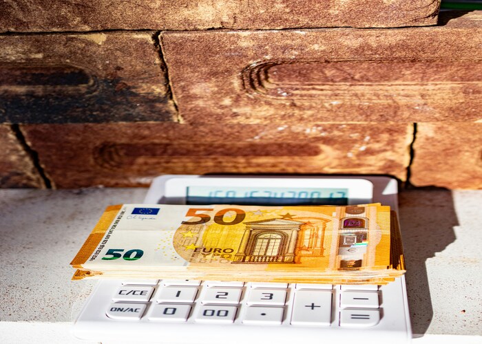 VPNs for Safe International Travel Banking: Protect Your Money Anywhere in the World