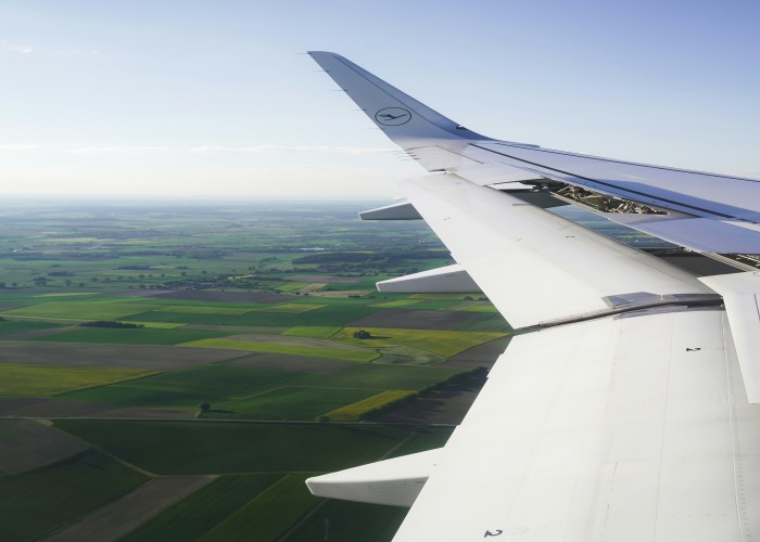 Carbon Offsetting for Frequent Flyers: How to Fly Responsibly Without Sacrificing Travel