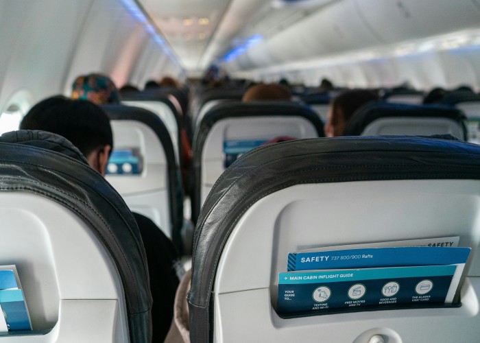 Business-Class Upgrade Hacks: Smart Ways Travelers Secure Premium Comfort in the Sky