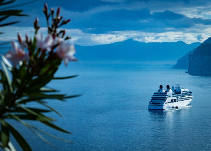 Best Luxury Cruises for Honeymooners: The Ultimate Romantic Escape