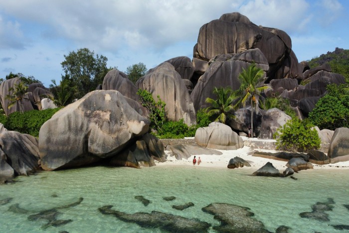 Best Luxury Resorts in Seychelles – A Complete Informational Guide