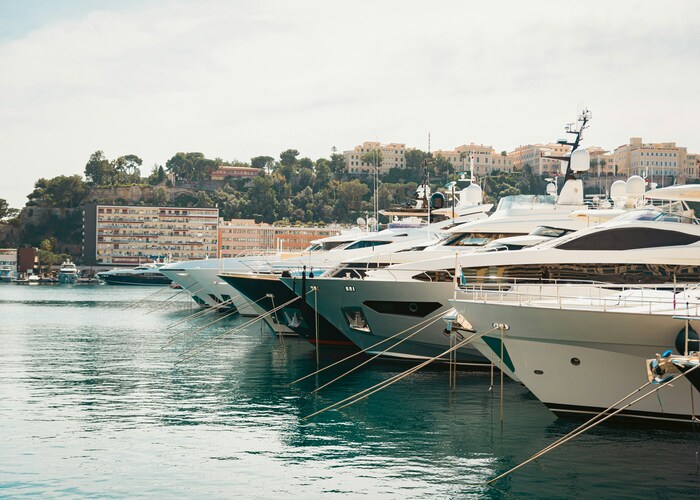 Luxury Yacht Rentals in the Mediterranean – Cost & Complete Guide