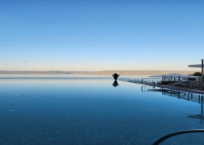 Where Water Meets the Horizon: A Deep Guide to the Best Luxury Hotels With Infinity Pools