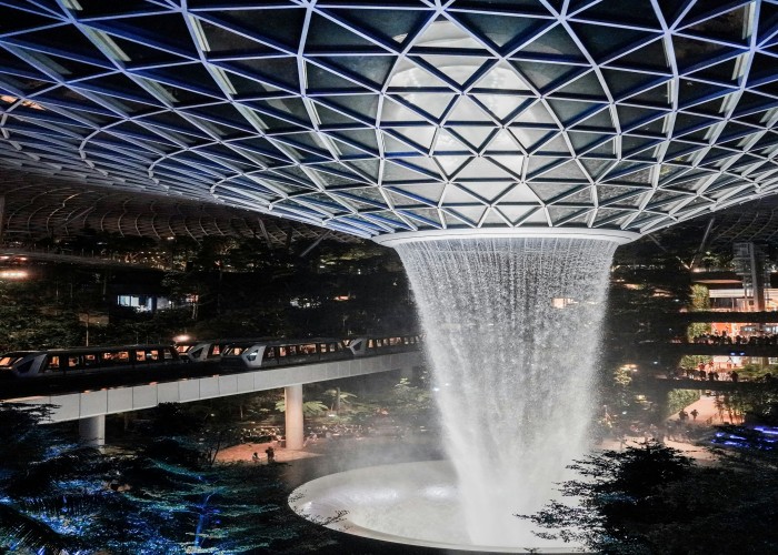 Explore the Best Luxury Shopping Malls in Singapore: A Shopper’s Paradise