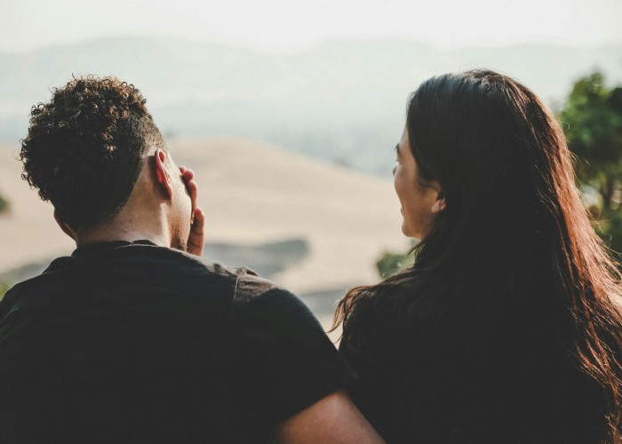 How to Communicate Better in Relationships: Build Stronger Connections