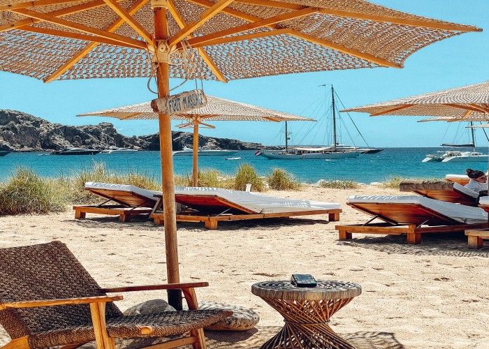 Sun Sand and Style Inside the World of VIP Beach Club Experiences in Ibiza