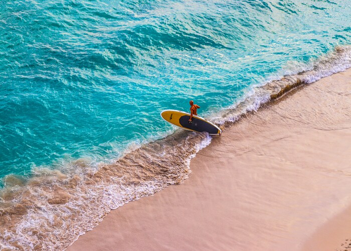 Surfing Destinations in Hawaii With Luxury Stays That Blend Waves and Comfort