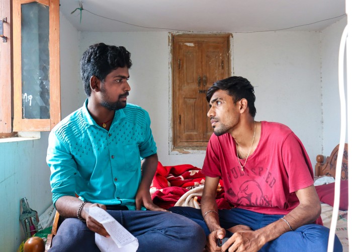 Speak English in Tamil Easily: The Complete Step by Step Guide to Fluent English Conversations