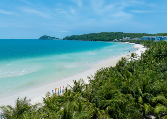 Best Luxury Beachfront Resorts in Vietnam: Where Serenity Meets Sophisticated Comfort [2026]