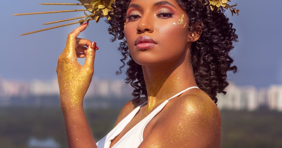 What Does Slay Queen Slang Mean? Definition & Nuance